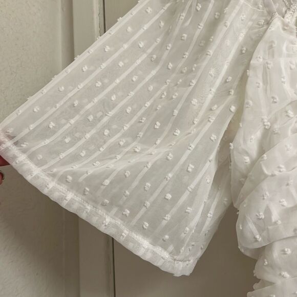 ✨Lulus Think of Me Ivory Swiss Dot Ruched Sz Medium Bodysuit✨ - Picture 6 of 7